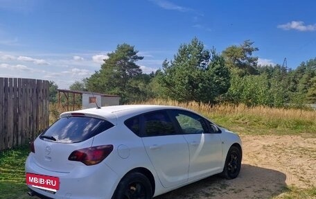 Opel Astra J, 2011 год, 500 000 рублей, 4 фотография