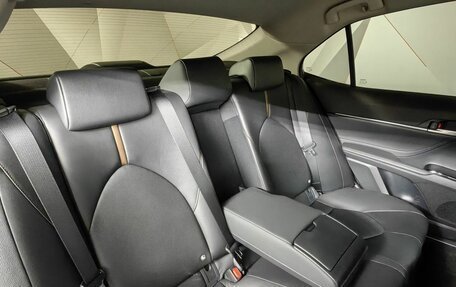 Toyota Camry, 2020 год, 3 200 000 рублей, 17 фотография