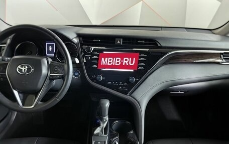 Toyota Camry, 2020 год, 3 200 000 рублей, 15 фотография