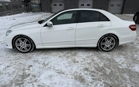 Mercedes-Benz E-Класс, 2012 год, 1 350 000 рублей, 3 фотография