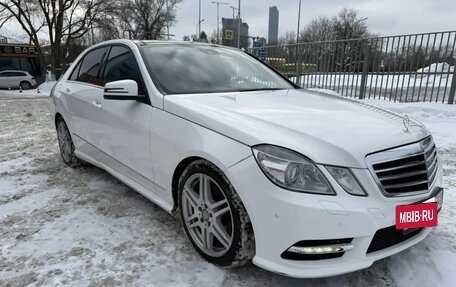Mercedes-Benz E-Класс, 2012 год, 1 350 000 рублей, 2 фотография