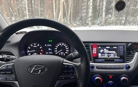 Hyundai Solaris II рестайлинг, 2018 год, 1 350 000 рублей, 15 фотография