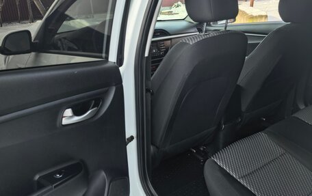 KIA Rio IV, 2017 год, 1 270 000 рублей, 18 фотография