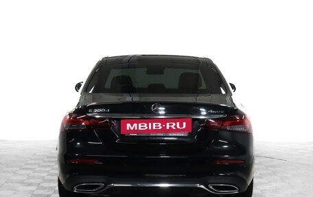 Mercedes-Benz E-Класс, 2021 год, 4 850 000 рублей, 6 фотография