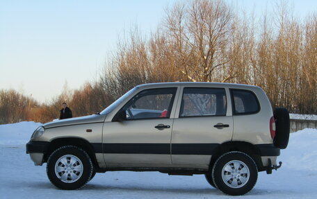 Chevrolet Niva I рестайлинг, 2004 год, 200 000 рублей, 2 фотография