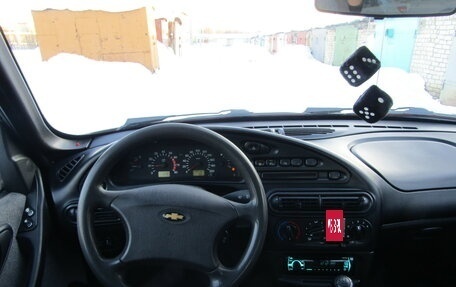 Chevrolet Niva I рестайлинг, 2004 год, 200 000 рублей, 12 фотография