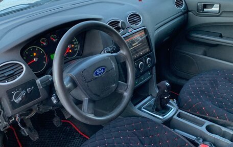 Ford Focus II рестайлинг, 2005 год, 260 000 рублей, 21 фотография