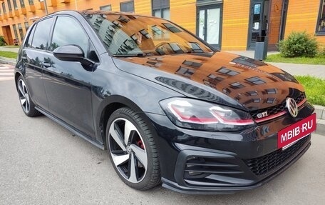 Volkswagen Golf GTI VII, 2018 год, 2 400 000 рублей, 3 фотография