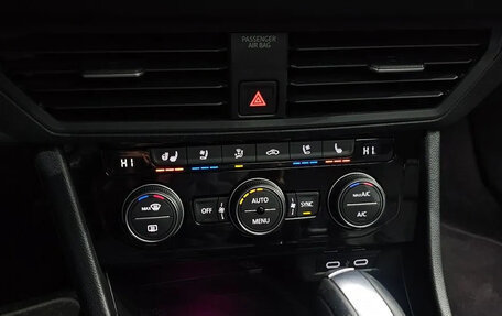 Volkswagen Jetta VII, 2021 год, 1 770 000 рублей, 15 фотография