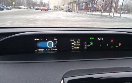 Toyota Prius IV XW50, 2019 год, 2 500 000 рублей, 7 фотография