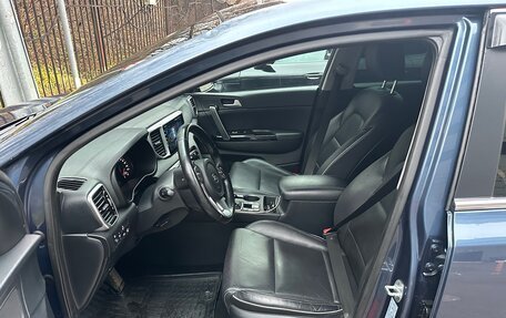 KIA Sportage IV рестайлинг, 2018 год, 2 600 000 рублей, 10 фотография