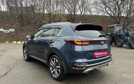 KIA Sportage IV рестайлинг, 2018 год, 2 600 000 рублей, 3 фотография