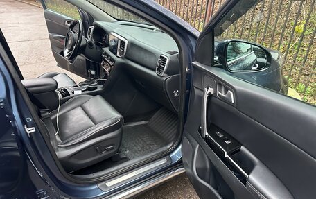 KIA Sportage IV рестайлинг, 2018 год, 2 600 000 рублей, 24 фотография