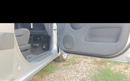 Toyota FunCargo, 2004 год, 620 000 рублей, 2 фотография