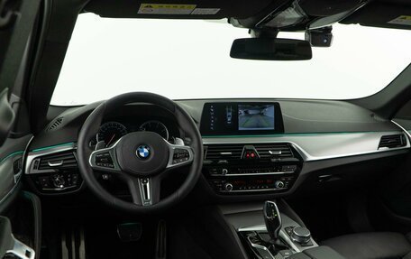 BMW 5 серия, 2017 год, 3 994 444 рублей, 6 фотография