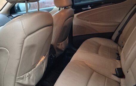 Hyundai Sonata VI, 2010 год, 980 000 рублей, 8 фотография