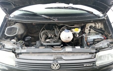 Volkswagen Transporter T4, 2003 год, 650 000 рублей, 2 фотография