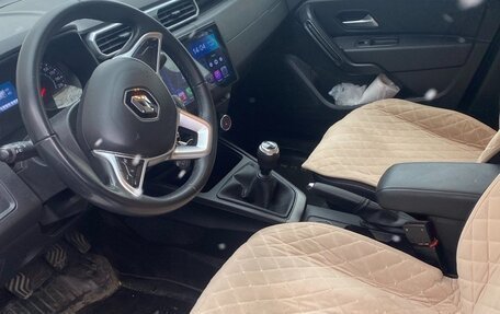 Renault Duster, 2022 год, 2 300 000 рублей, 8 фотография