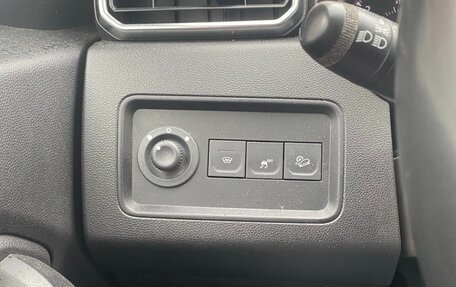 Renault Duster, 2022 год, 2 300 000 рублей, 10 фотография