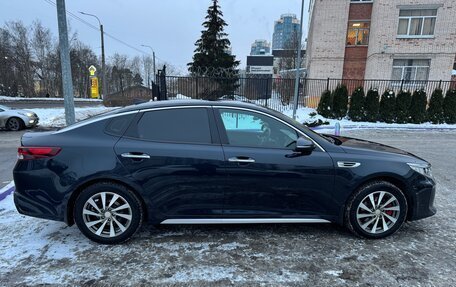 KIA Optima IV, 2017 год, 2 300 000 рублей, 8 фотография