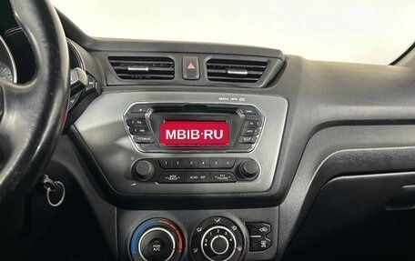 KIA Rio III рестайлинг, 2015 год, 990 000 рублей, 10 фотография