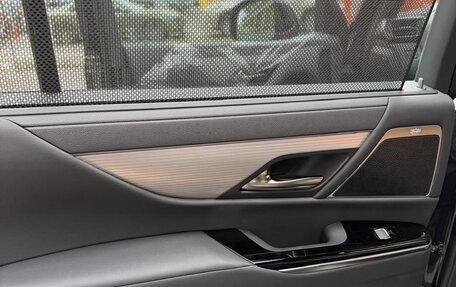 Lexus LX, 2025 год, 20 000 000 рублей, 6 фотография