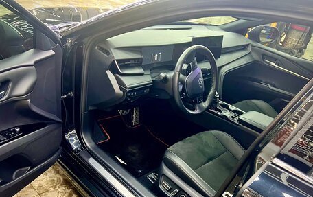 Toyota Camry, 2024 год, 3 750 000 рублей, 5 фотография