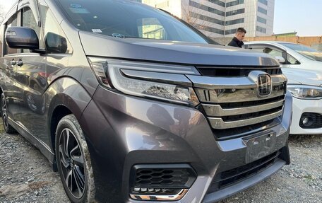 Honda Stepwgn IV, 2020 год, 2 350 000 рублей, 2 фотография