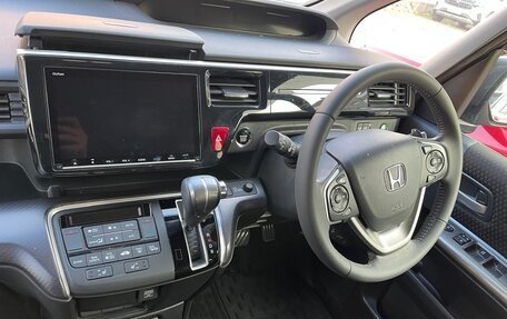 Honda Stepwgn IV, 2020 год, 2 350 000 рублей, 3 фотография