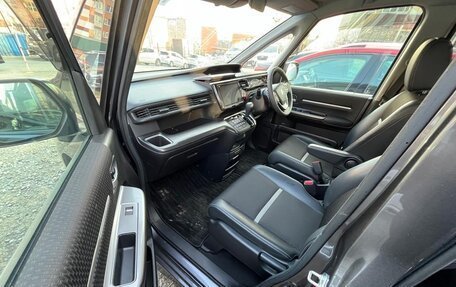 Honda Stepwgn IV, 2020 год, 2 350 000 рублей, 5 фотография