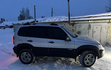 Chevrolet Niva I рестайлинг, 2013 год, 730 000 рублей, 4 фотография