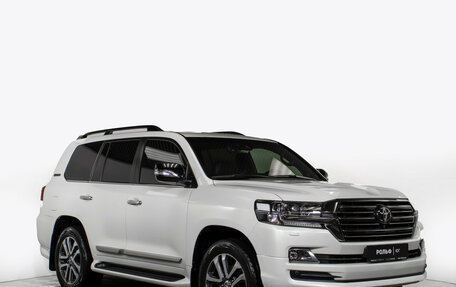 Toyota Land Cruiser 200, 2017 год, 7 498 000 рублей, 3 фотография