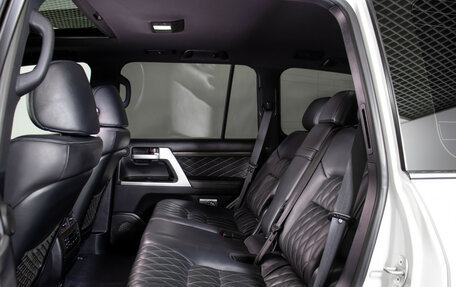 Toyota Land Cruiser 200, 2017 год, 7 498 000 рублей, 10 фотография