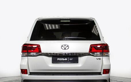 Toyota Land Cruiser 200, 2017 год, 7 498 000 рублей, 6 фотография