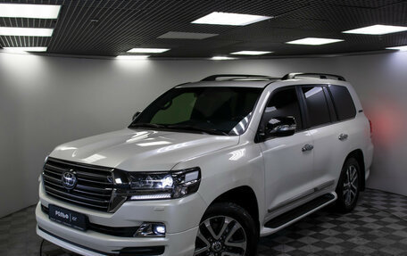 Toyota Land Cruiser 200, 2017 год, 7 498 000 рублей, 34 фотография