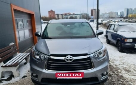 Toyota Highlander III, 2015 год, 3 200 000 рублей, 2 фотография