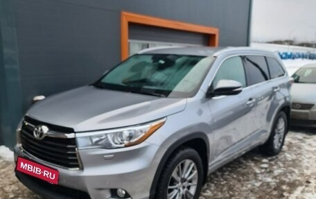 Toyota Highlander III, 2015 год, 3 200 000 рублей, 3 фотография