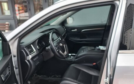 Toyota Highlander III, 2015 год, 3 200 000 рублей, 11 фотография