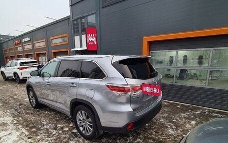 Toyota Highlander III, 2015 год, 3 200 000 рублей, 8 фотография