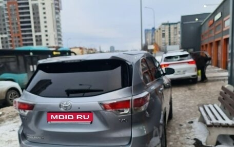 Toyota Highlander III, 2015 год, 3 200 000 рублей, 9 фотография