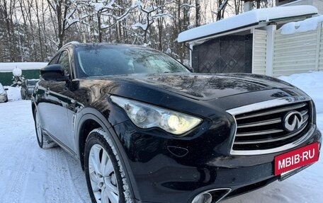 Infiniti FX II, 2013 год, 2 470 000 рублей, 2 фотография
