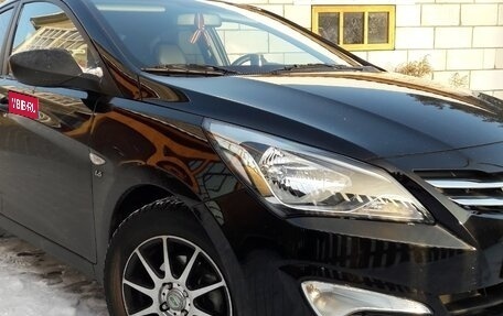 Hyundai Solaris II рестайлинг, 2015 год, 999 000 рублей, 1 фотография