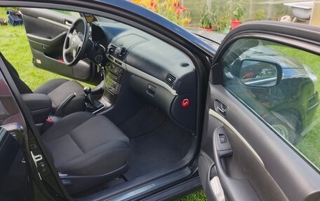 Toyota Avensis III рестайлинг, 2007 год, 700 000 рублей, 7 фотография