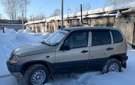 Chevrolet Niva I рестайлинг, 2004 год, 300 000 рублей, 3 фотография