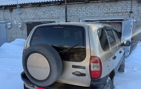 Chevrolet Niva I рестайлинг, 2004 год, 300 000 рублей, 4 фотография