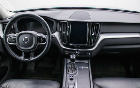 Volvo XC60 II, 2018 год, 3 577 000 рублей, 13 фотография