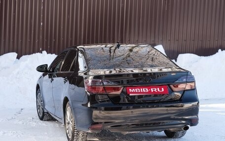 Toyota Camry, 2017 год, 2 150 000 рублей, 13 фотография