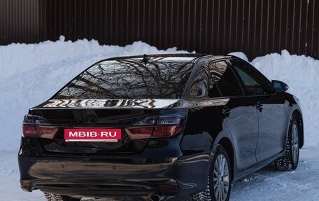 Toyota Camry, 2017 год, 2 150 000 рублей, 10 фотография