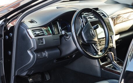 Toyota Camry, 2017 год, 2 150 000 рублей, 18 фотография