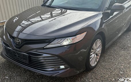 Toyota Camry, 2019 год, 2 600 000 рублей, 7 фотография